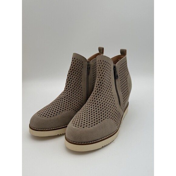 New MI.IM "The Lamber" Sand Suede Perforated Double-Zip Wedge Booties Size 10 - Picture 2 of 9